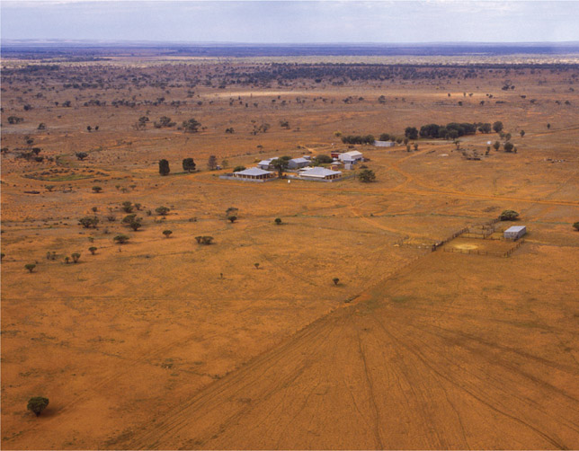 Source 4.11 The 35 000-hectare Langidoon Station – a sheep grazing property near Broken Hill in western New South Wales