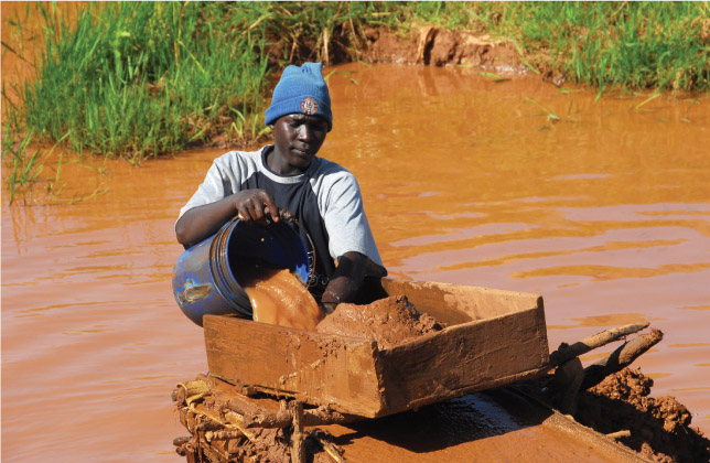 Source 7.3 Artisan coltan mining