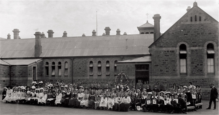 Source 10.14 Kapunda Primary School, South Australia, c. 1900